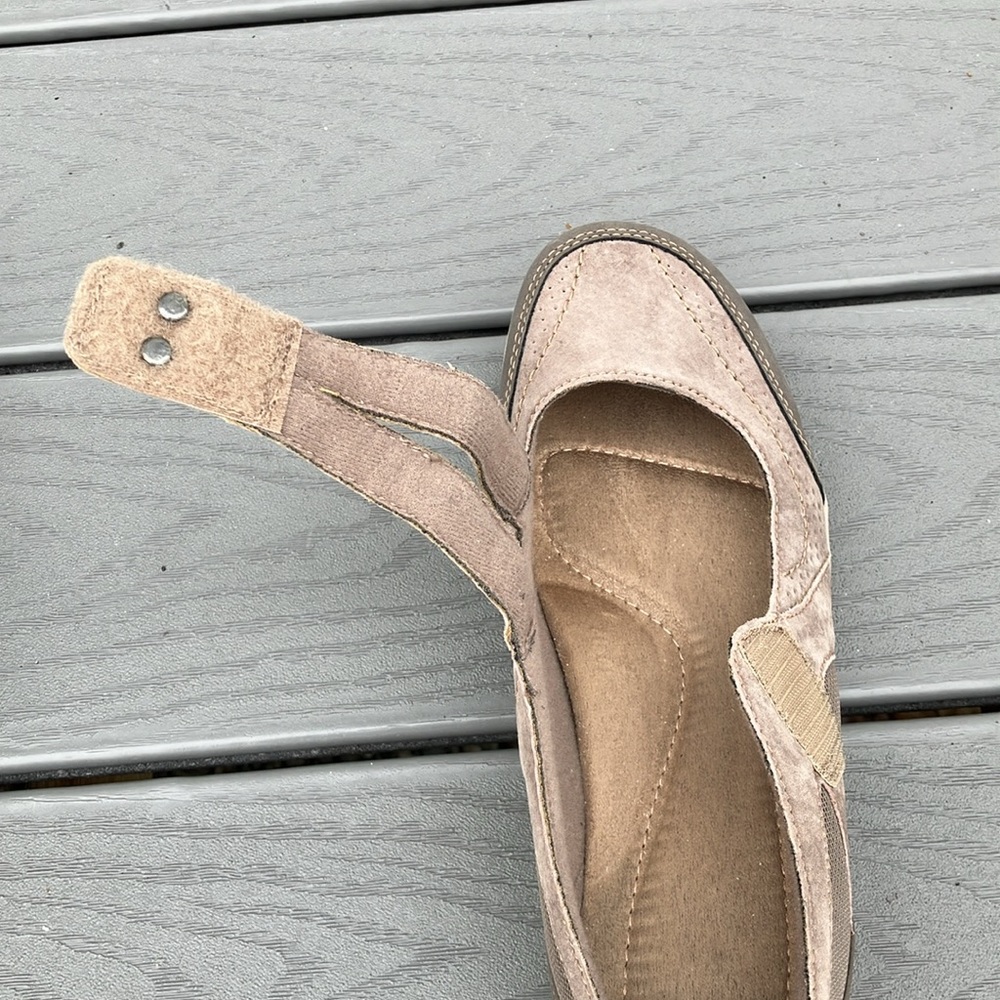 Earth Origins Rapid Troy Gray Suede Strap Mary Jane Flats Gray/Beige Size 10W - Picture 7 of 13